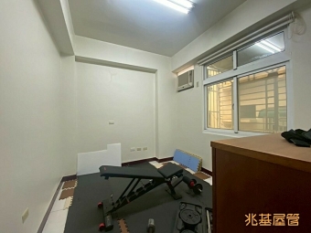 兆基🏡鄰埤角市場車庫別墅自帶車庫（第6張）