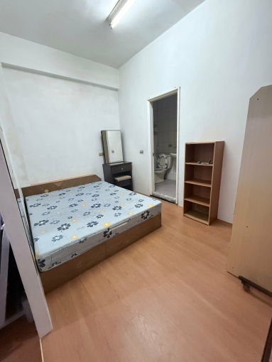 《套房出租》有對外窗空氣清新，採光良好（第2張）