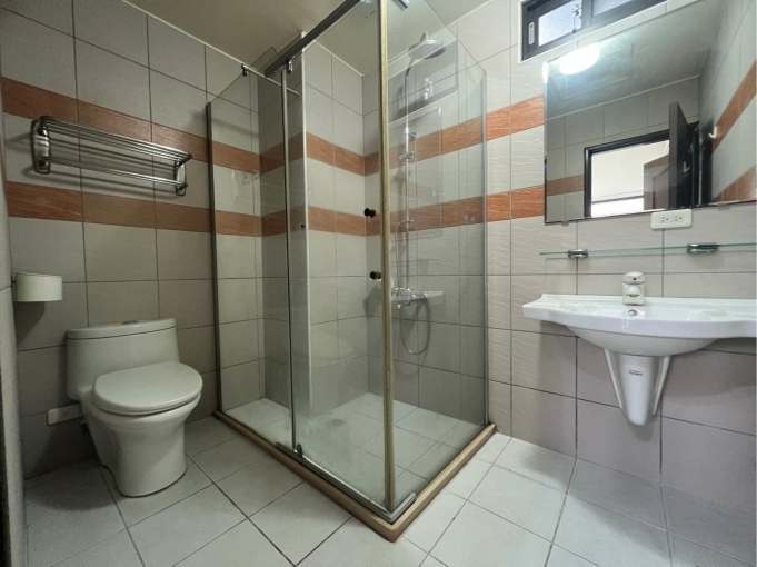 可租補⭕️可報稅⭕️可入籍⭕️家具可補✅大四房近園區近交流道 - Image 7