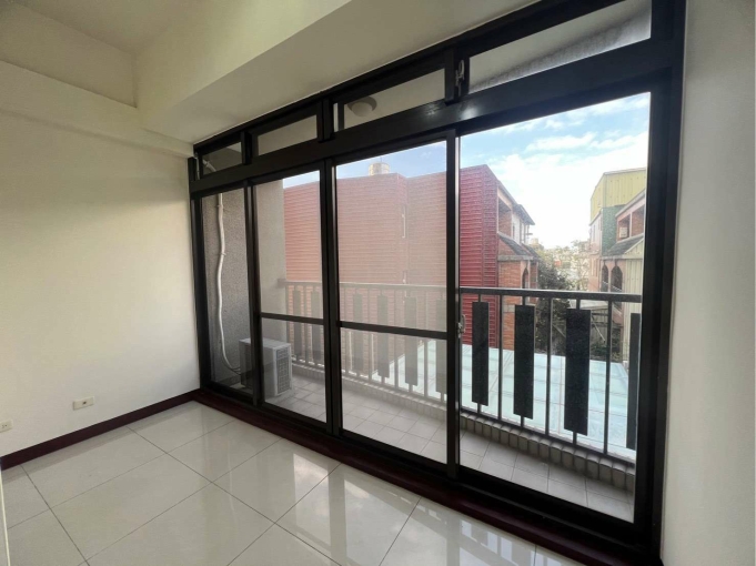 可租補⭕️可報稅⭕️可入籍⭕️家具可補✅大四房近園區近交流道 - Image 8