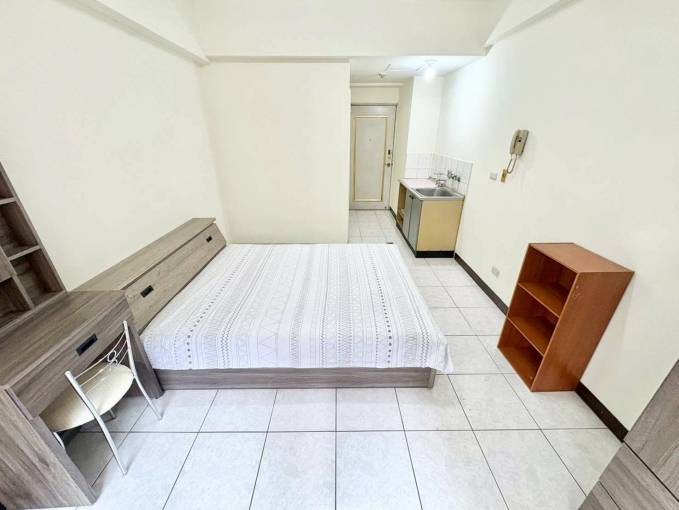 台水電可租補☆陽台獨洗☆電梯套房☆子母車（第5張）