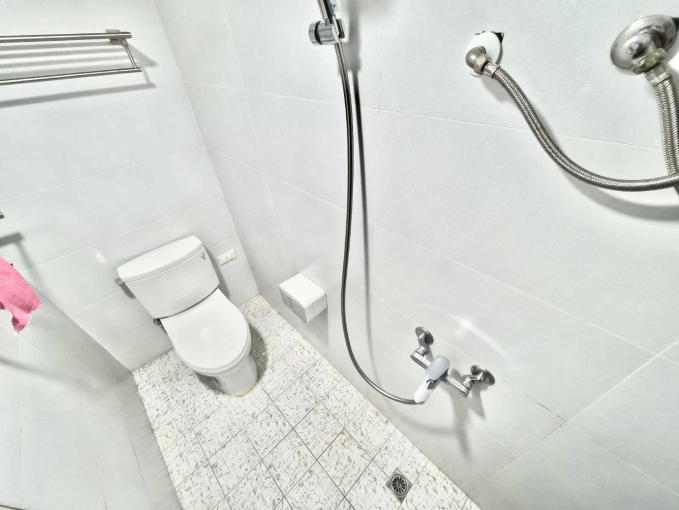 一中商圈*可租補報稅入籍*電梯管理員*子母車*可短租+ - Image 7