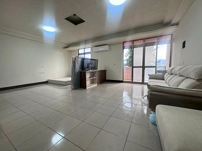 傑出租屋/全新一層兩戶,採光佳,台電可補助 - Image 1