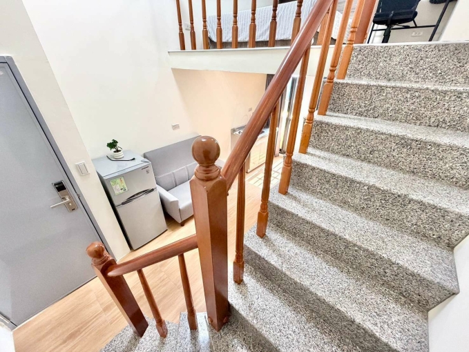 你混哪裡?我混黑眼圈⚡稀有樓中樓✨陽台獨洗⚡可租補💕近興大 忠孝夜市⚡宇你相見（第5張）