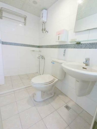 秋紅谷✔短租❤走路到遠百 - Image 9