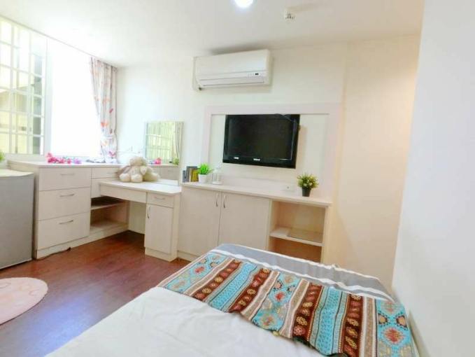 秋紅谷✔短租❤走路到遠百 - Image 1