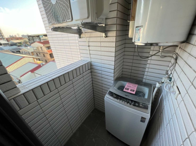 珍珠奶茶不要珍珠✨陽台獨洗✨可租補💕近一中 台體⚡宇你相見（第6張）