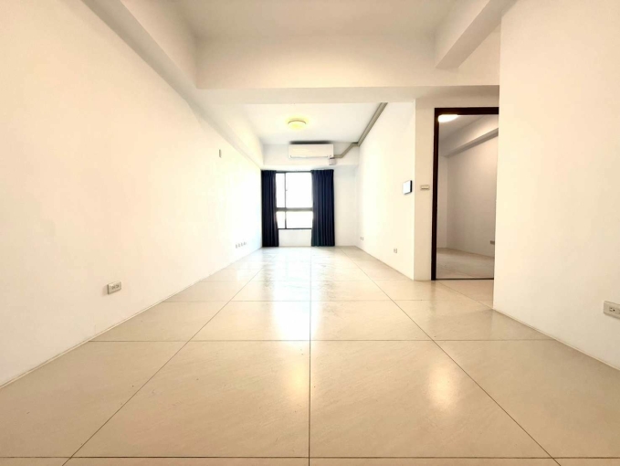 可租補家具電全配沙鹿家樂福皇家極光3房平車（第1張）