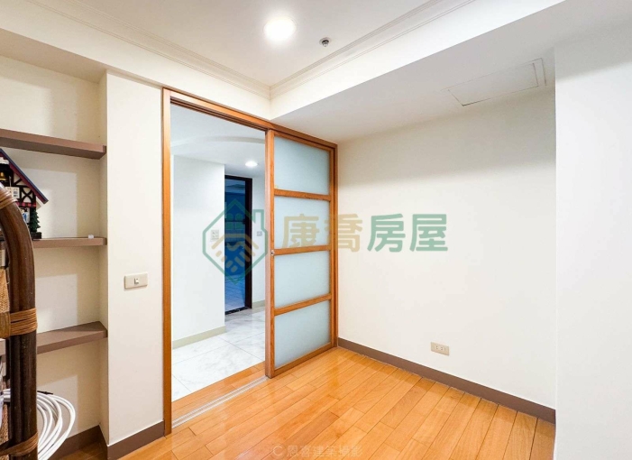 🥇大安MRT｜雙主臥3衛浴｜邊間採光明亮3+1房（第11張）