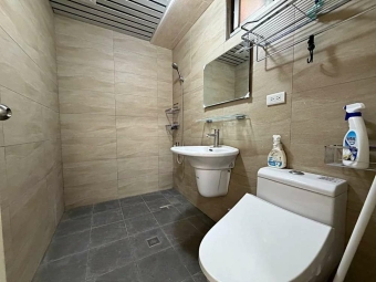 可租補x樂購百貨x室內約30坪捷運x高醫x學區x家具可討論（第8張）