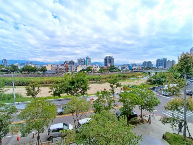 吉租 ~北屯東光國小,單元12旁4房雙主臥+車位 - Image 12