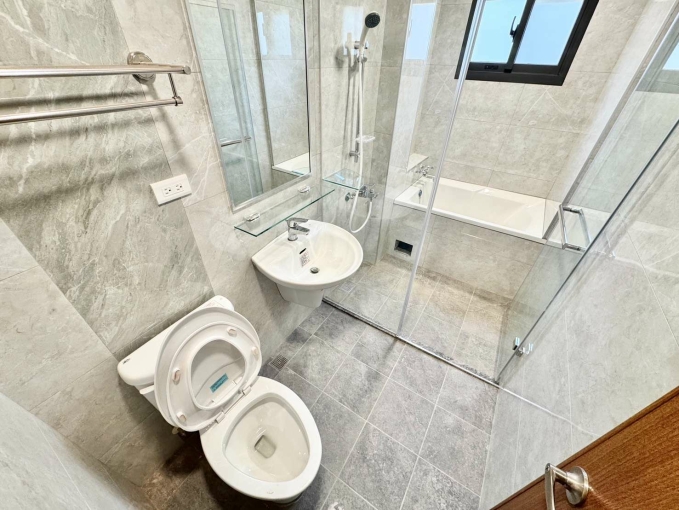 🛁浴缸泡澡💯可租補💎全新電梯🔥乾濕分離✨陽台獨洗曬（第1張）