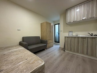 租屋找77✿中壢前站稀有採光佳,流理臺可伙,陽台獨洗!（第1張）