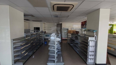 烏日三角窗店面出租（第8張）