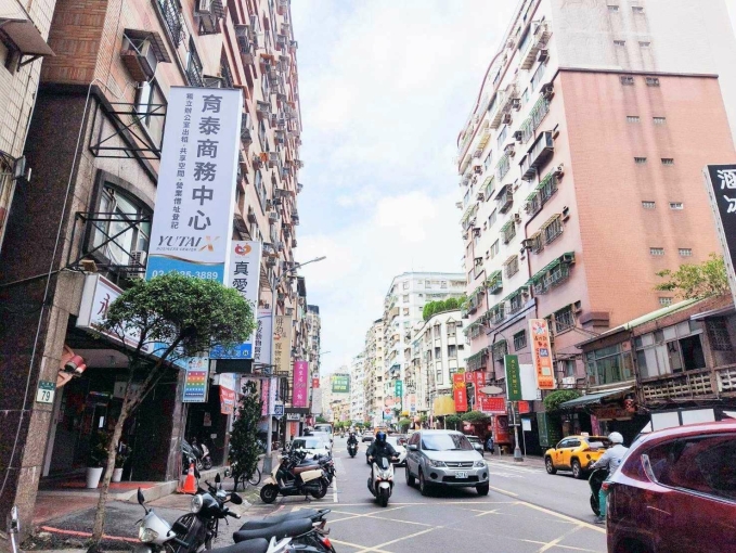 1樓店面曝光度極佳-2-3人小型辦公室（第3張）