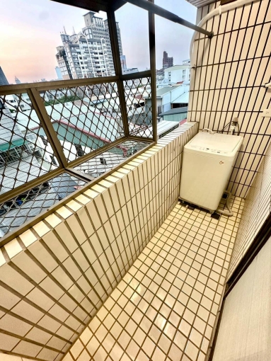 陽台獨洗✔️租屋補助✔️電梯✔️子母車✔️飲水機（第8張）