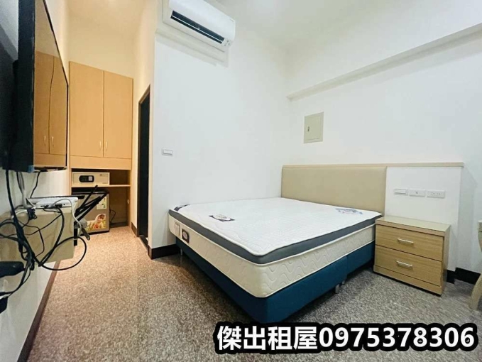 傑出租屋/優質套房,機車位,電梯!! - Image 1