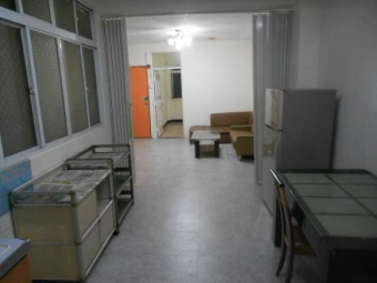 免仲介費 中壢市區中心電梯大樓2樓3大房便宜出租（第1張）