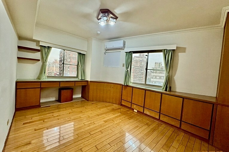 兆基社會住宅🏠友善屋源🧡中正豪門/有電梯/可寵租補入籍(第4張)