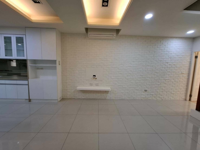 整棟美裝潢💎店面+樓上住家💎可營登 六房大空間💎 - Image 8