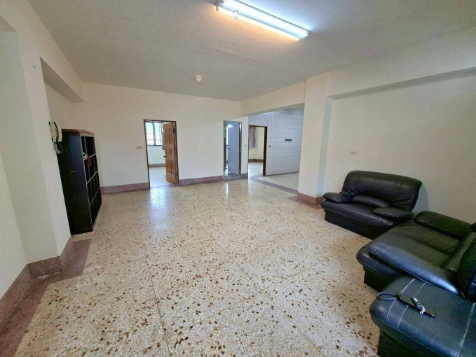 南區>大陽台>重新整理>公理街透天三樓大2房 - Image 2