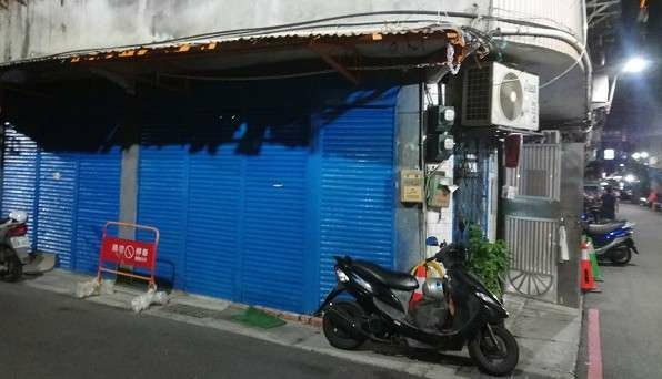 三角窗位置,可停車,內部有鋁門窗適合倉庫/工作室+住家/辦公室（第1張）