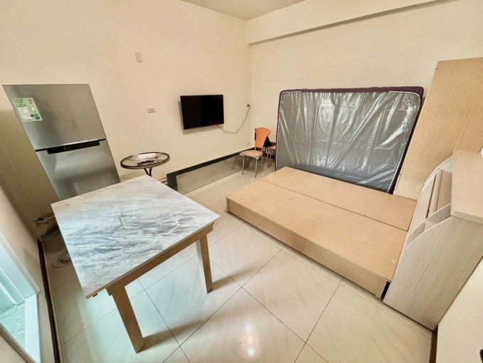 燙到要放耳邊降溫👍可寵可狗🎶可租補✨小資學生房💕近中國醫 中友⚡宇你相見（第2張）