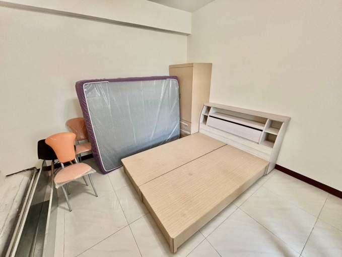 燙到要放耳邊降溫👍可寵可狗🎶可租補✨小資學生房💕近中國醫 中友⚡宇你相見（第3張）