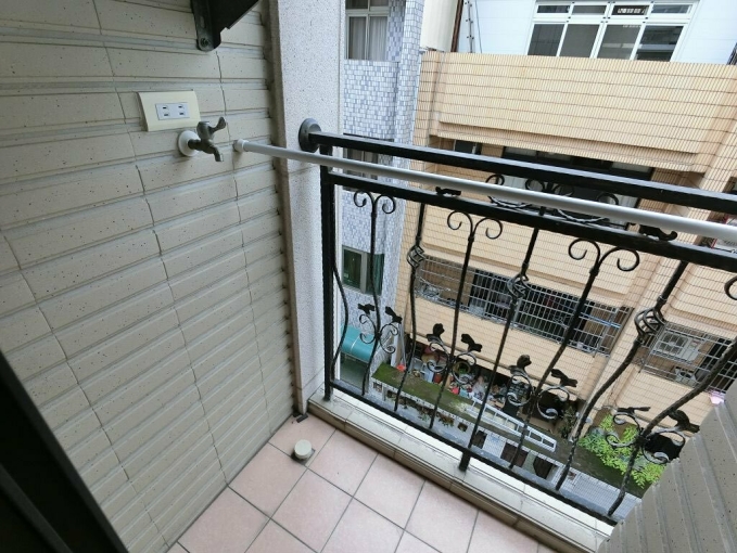 🔥超便宜中檔裝潢套房/獨洗曬/採光通風良好/雙租補/台水電 - Image 10