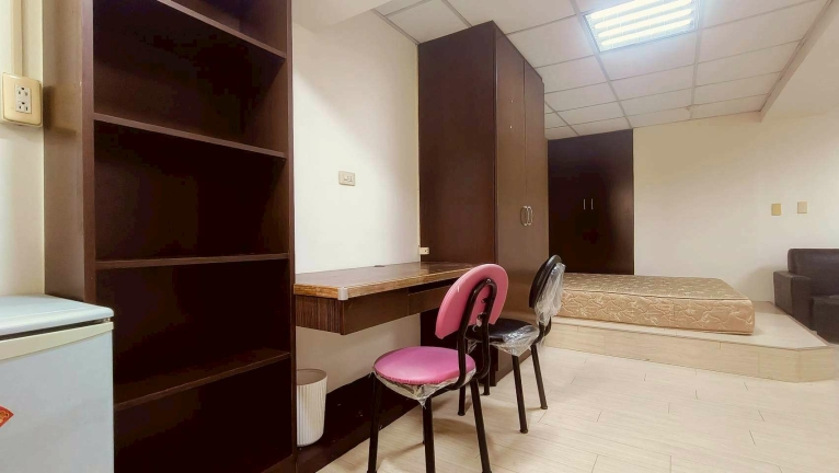 祐✨逢大多間可選✨同學同棟✨子母車✨可租補✨（第10張）