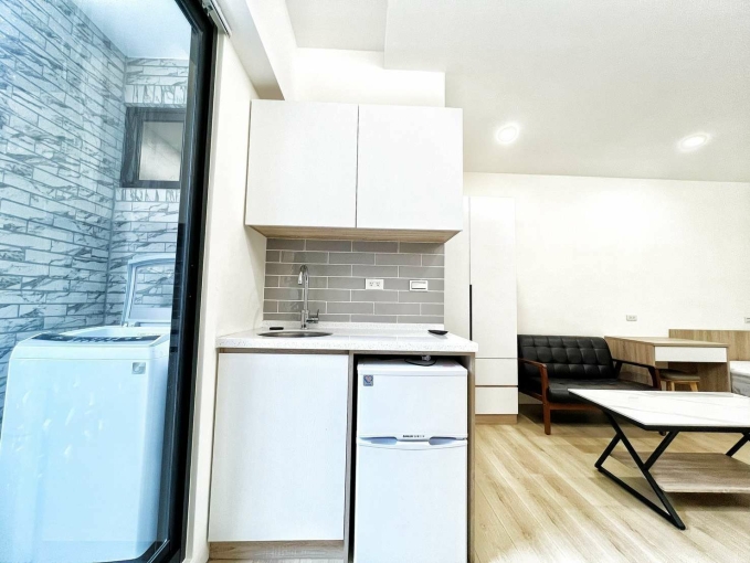 東區大空間可雙人租房屋補助流理台陽台獨洗曬系統櫃傢俱全配乾濕分離爬樓梯套房（第8張）