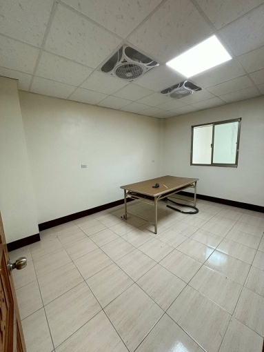 橘子🍊靜宜商圈3樓半透天🍊可寵戶籍租補 - Image 8