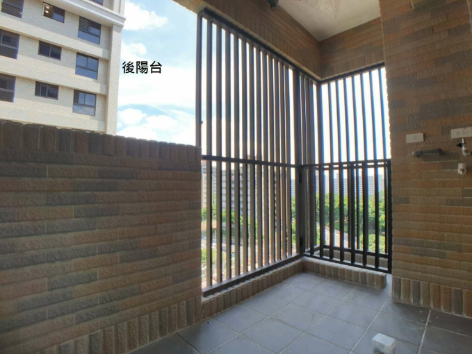 奇幻莊園三房有平面車位（第4張）