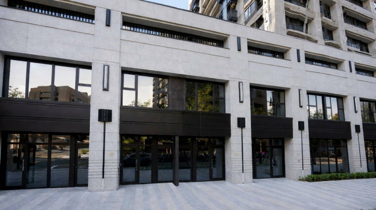 遠雄晴川全新建案｜臨路口｜開門做生意或辦公室｜含全新空調（第1張）