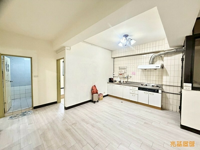 兆基社會住宅🏠近中國醫/一中商圈🌟舒適正大三房🉑三租補（第9張）