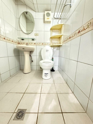 燙到要放耳邊降溫👍小資學生房💕近興大 忠孝夜市⚡宇你相見（第2張）