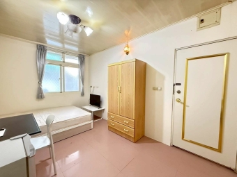 燙到要放耳邊降溫👍小資學生房💕近興大 忠孝夜市⚡宇你相見（第1張）