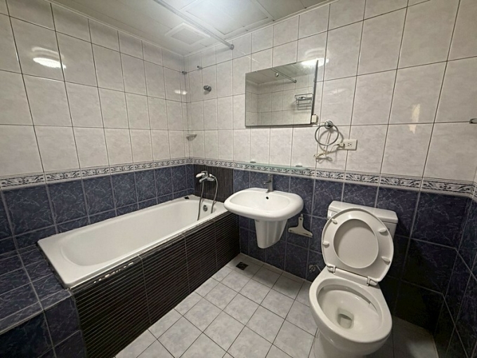 租屋找77✿藝文精美三房車,採光佳,隨時入住!（第8張）