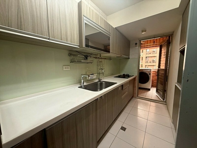 租屋找77✿藝文精美三房車,採光佳,隨時入住!（第13張）