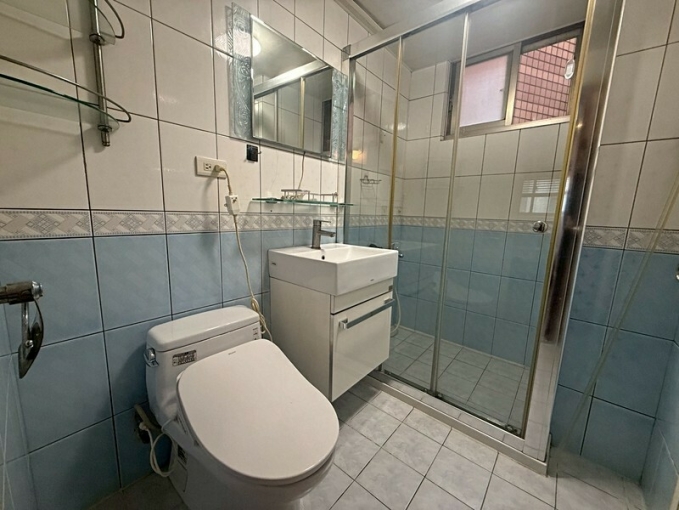 租屋找77✿藝文精美三房車,採光佳,隨時入住!（第12張）