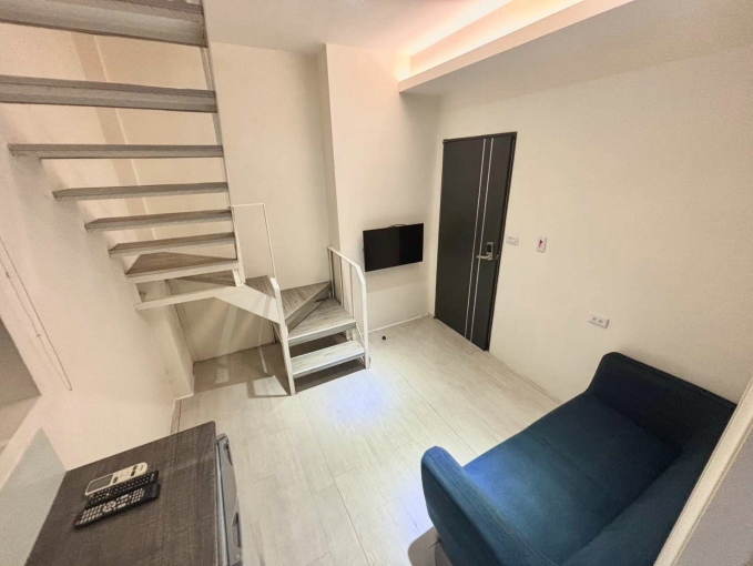 只緣身在此房中💕稀有樓中樓✨可租補🎶宇你相見✨近水湳（第1張）