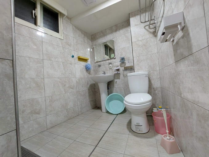 運動場旁一樓套房~劉春治0922103882 - Image 4