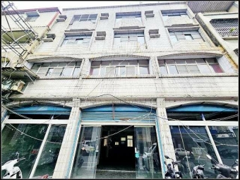 岡山市中心#13米大面寬#三店面出租~岡山賣屋林丹（第1張）