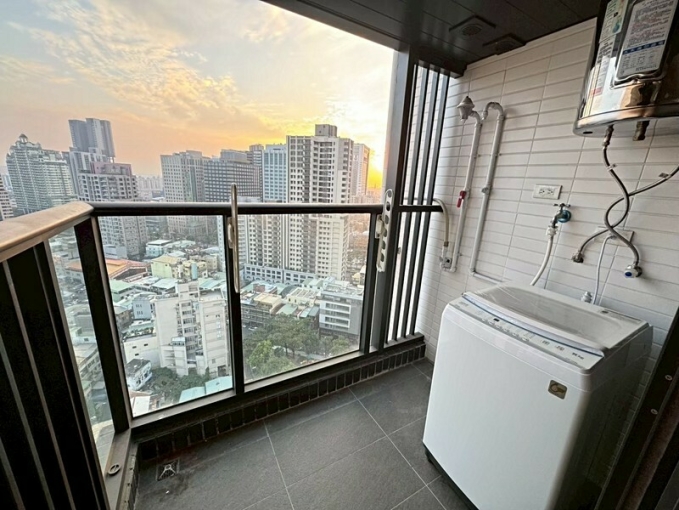 三多商圈|全新1+1房可租補.雙衛浴🤍含管含平車（第8張）