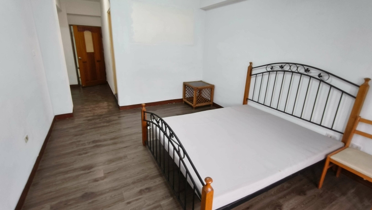 榮庭雅築：台灣大道與五權路口，交通方便，可議（第6張）