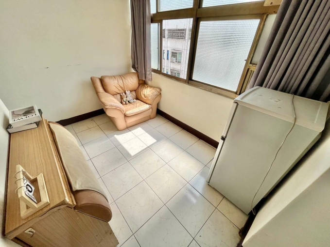 🌳近長榮桂冠💖電梯👍一 房廳✨超便宜🏠可貓💖（第2張）