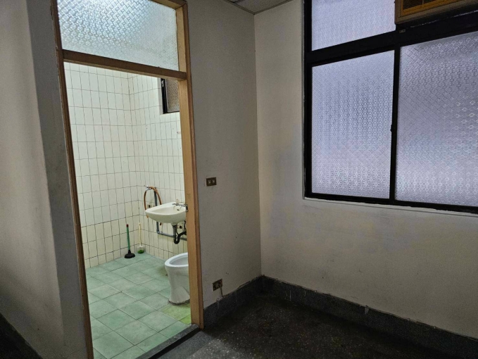 廠辦住出租 - Image 2