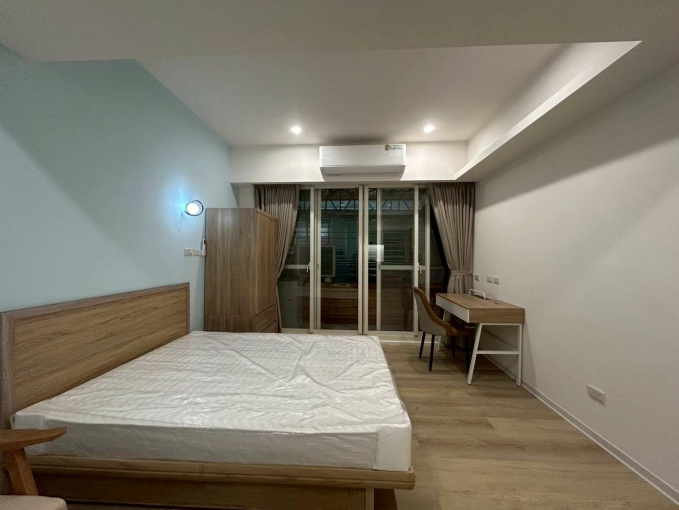 南港區.捷運南港站.全新裝潢.獨立陽台.舒適設計感套房303（第2張）