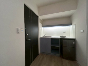 南港區.捷運南港站.全新裝潢.獨立陽台.舒適設計感套房303（第6張）