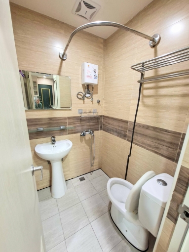 可租補*電梯*陽台*子母車~(第11張)